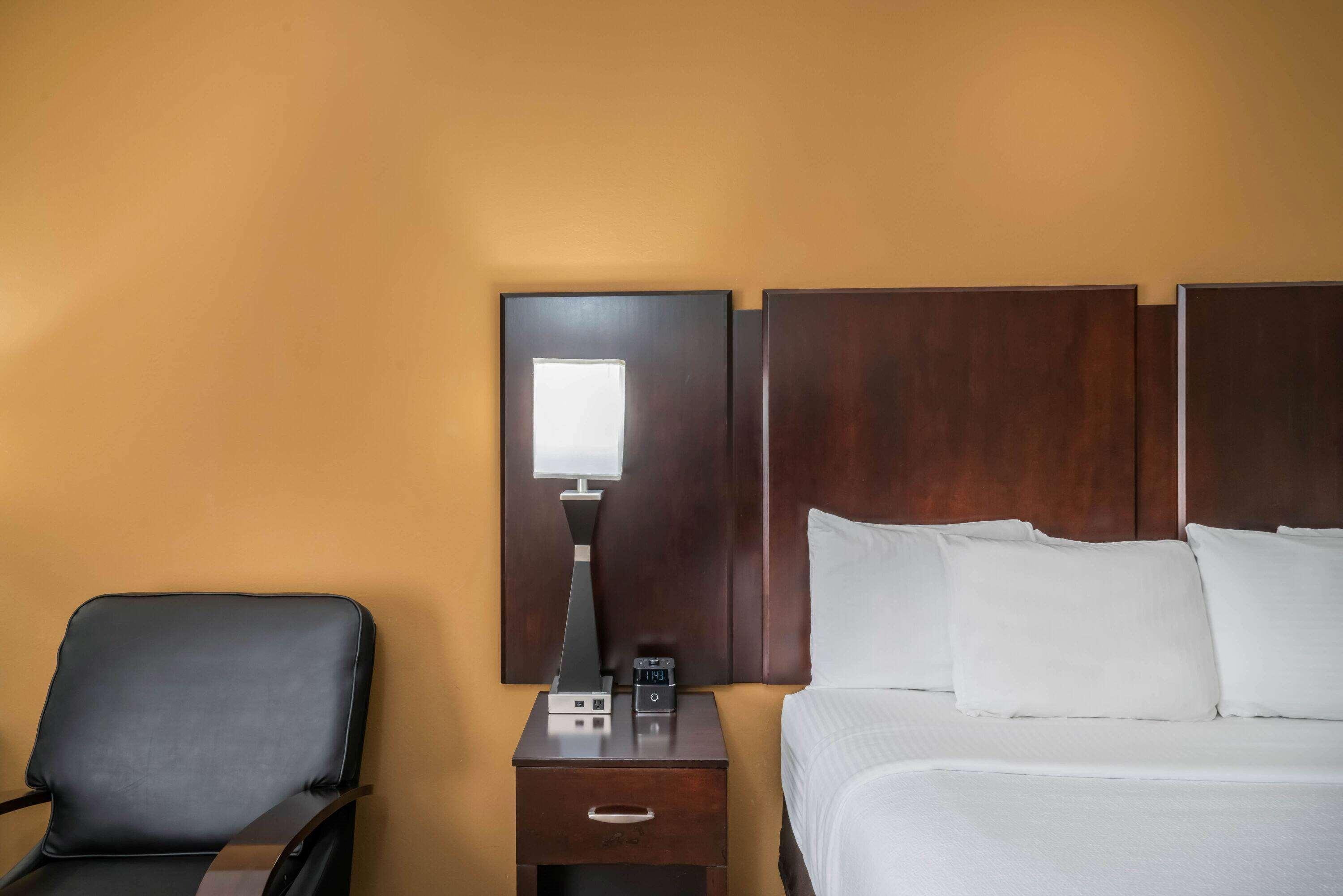 La Quinta By Wyndham Wolfchase Hotel