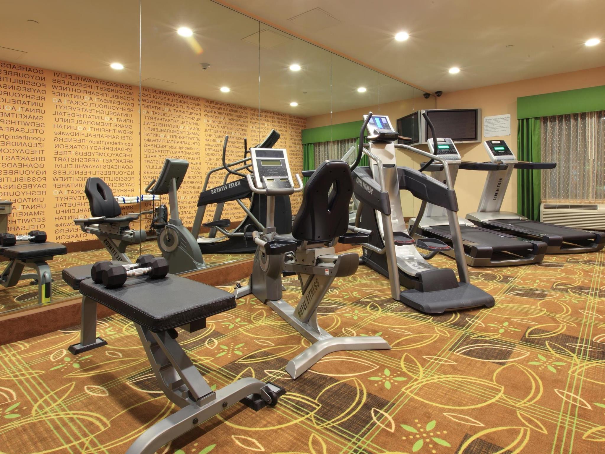 La Quinta By Wyndham Wolfchase 3*