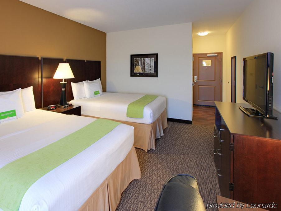 La Quinta By Wyndham Wolfchase
