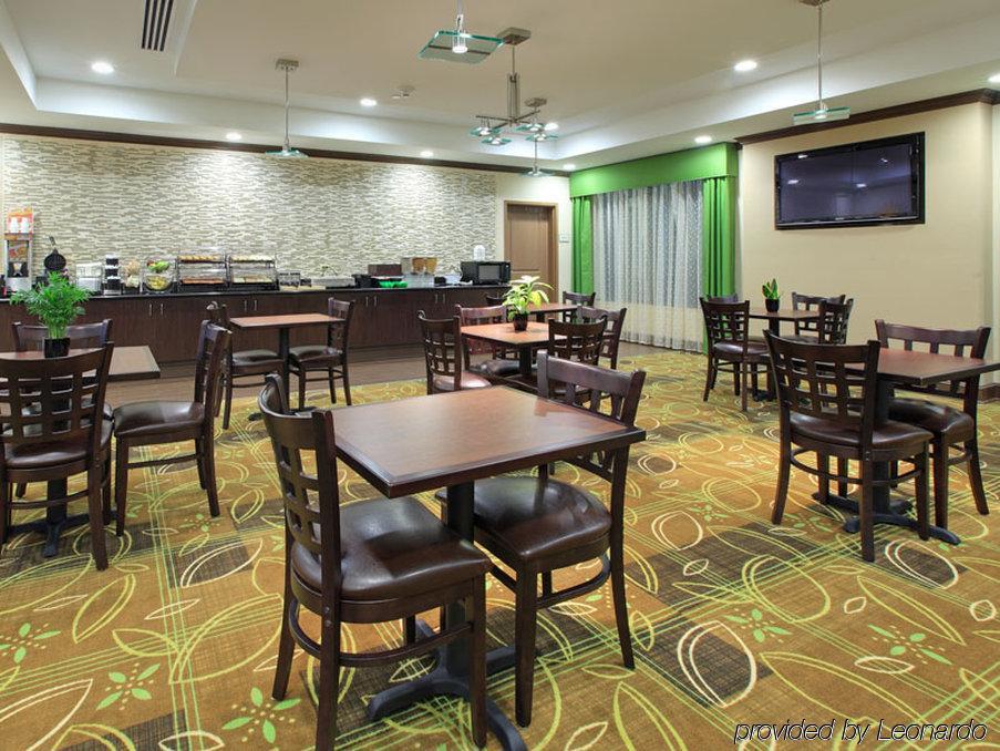La Quinta By Wyndham Wolfchase 3*