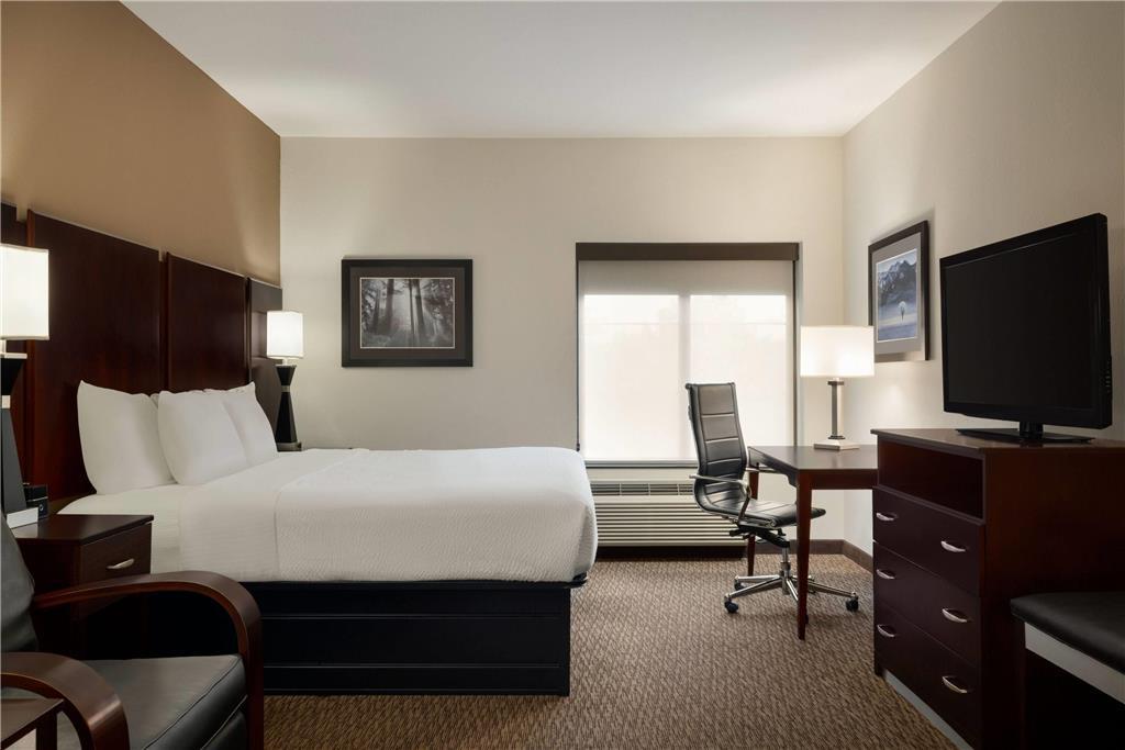 La Quinta By Wyndham Wolfchase Hotel