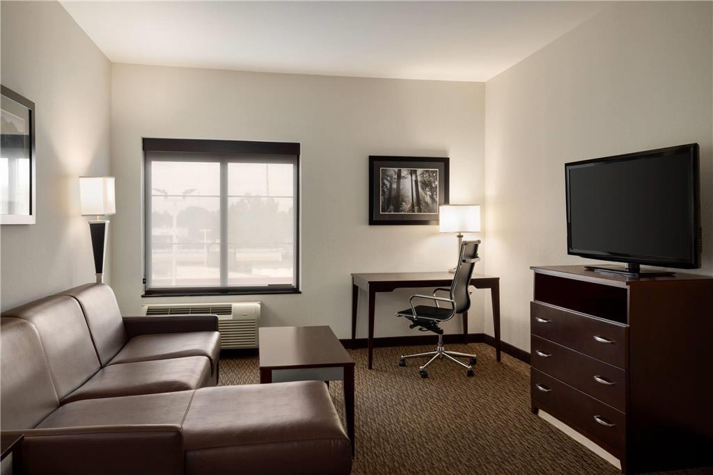 La Quinta By Wyndham Wolfchase Hotel 3*